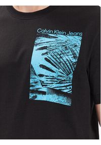 Calvin Klein Jeans T-Shirt J30J323723 Czarny Regular Fit. Kolor: czarny. Materiał: bawełna