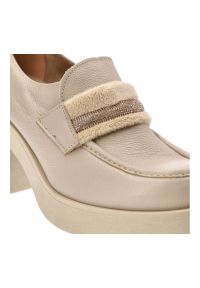 Beżowe Półbuty Lemar Wygodne Skórzane Buty. Okazja: na co dzień. Zapięcie: pasek. Kolor: beżowy. Materiał: skóra. Obcas: na obcasie. Styl: casual, elegancki. Wysokość obcasa: średni #5