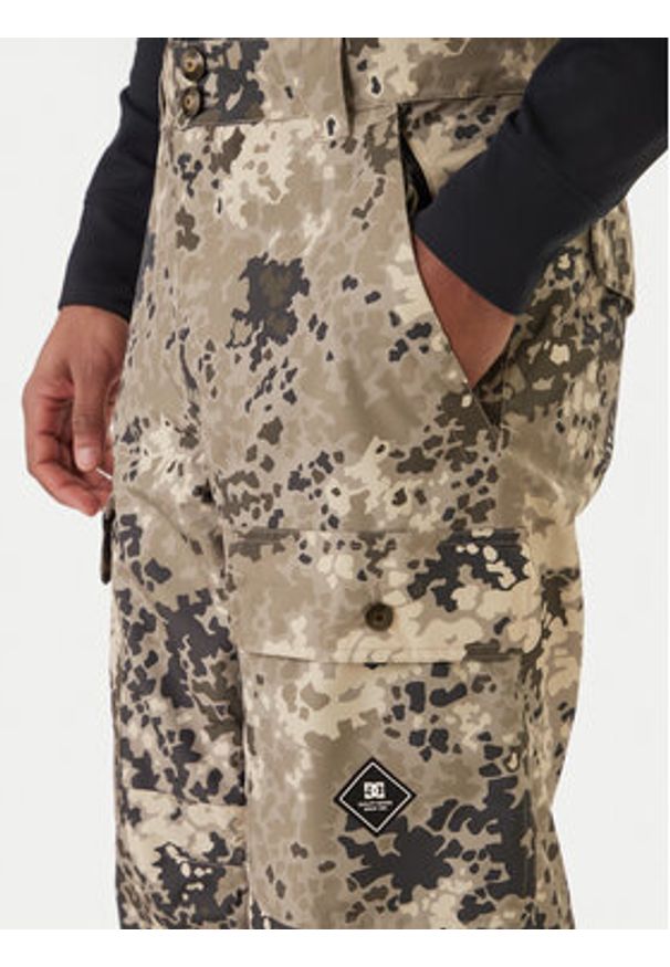 DC Shoes Spodnie snowboardowe Code ADYTP03049 Brązowy Regular Fit. Kolor: brązowy. Materiał: syntetyk. Sport: snowboard