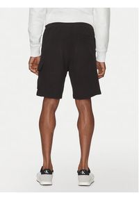 Calvin Klein Jeans Szorty sportowe J30J327284 Czarny Regular Fit. Kolor: czarny. Materiał: bawełna. Styl: sportowy
