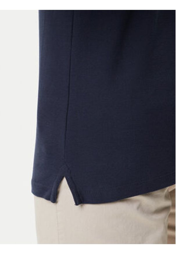 Mustang Polo Pierre 1016880 Granatowy Slim Fit. Typ kołnierza: polo. Kolor: niebieski. Materiał: bawełna