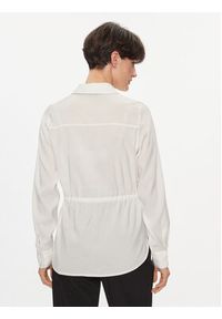 Pieces Koszula 17135099 Écru Regular Fit. Materiał: wiskoza