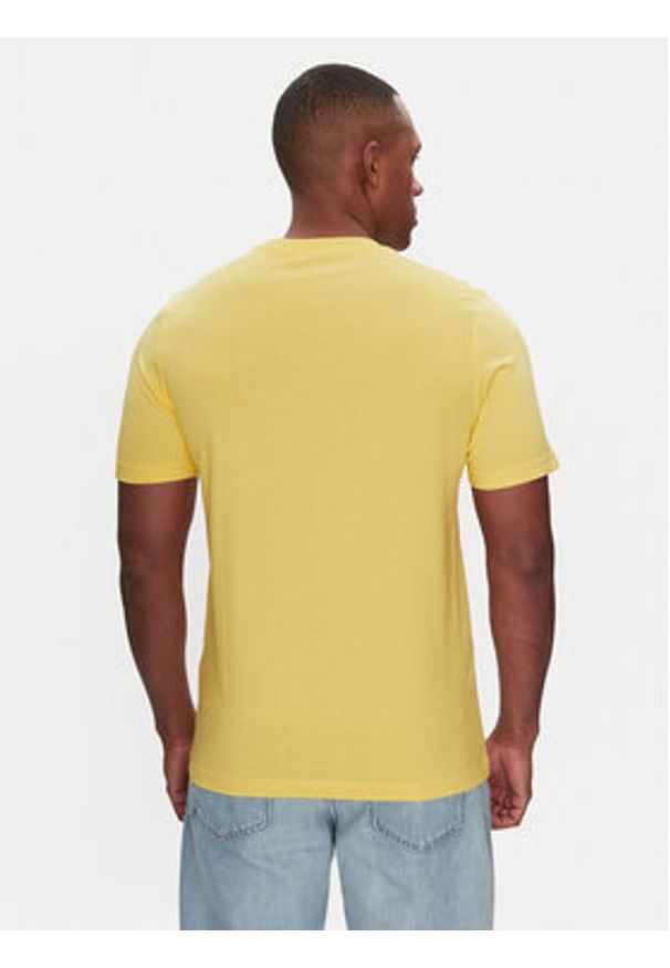 Puma T-Shirt Graphics Box 684827 Żółty Regular Fit. Kolor: żółty. Materiał: bawełna