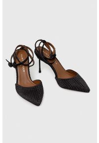 Kurt Geiger London szpilki Bond 90 kolor czarny 9559400609. Zapięcie: klamry. Kolor: czarny. Obcas: na szpilce. Wysokość obcasa: średni #5