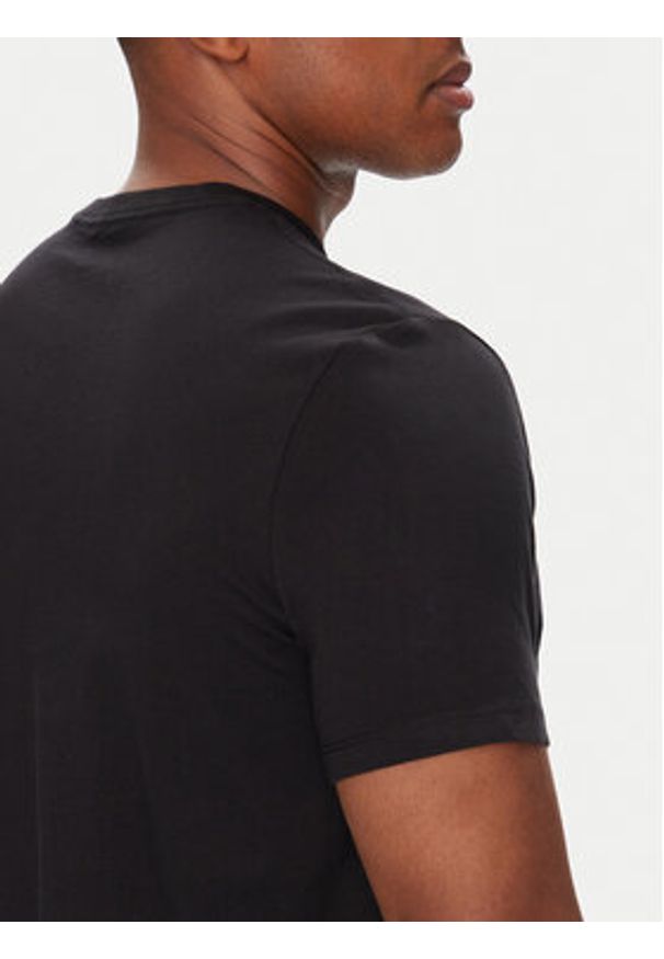 Calvin Klein Jeans T-Shirt LV04RC844G Czarny Regular Fit. Kolor: czarny. Materiał: bawełna