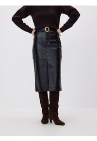 Reserved - Spódnica z ozdobnym paskiem - czarny. Kolor: czarny. Materiał: skóra #1