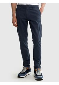 Big-Star - Spodnie chinosy męskie granatowe Tomy 404. Okazja: na co dzień. Kolor: niebieski. Materiał: jeans, materiał. Styl: klasyczny, casual, elegancki #1