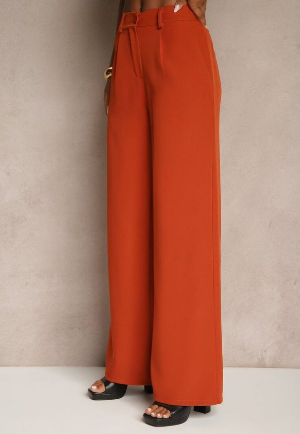 Renee - Pomarańczowe Szerokie Spodnie High Waist z Gumką w Pasie Eternel. Okazja: na spotkanie biznesowe. Stan: podwyższony. Kolor: pomarańczowy. Materiał: koronka. Styl: biznesowy