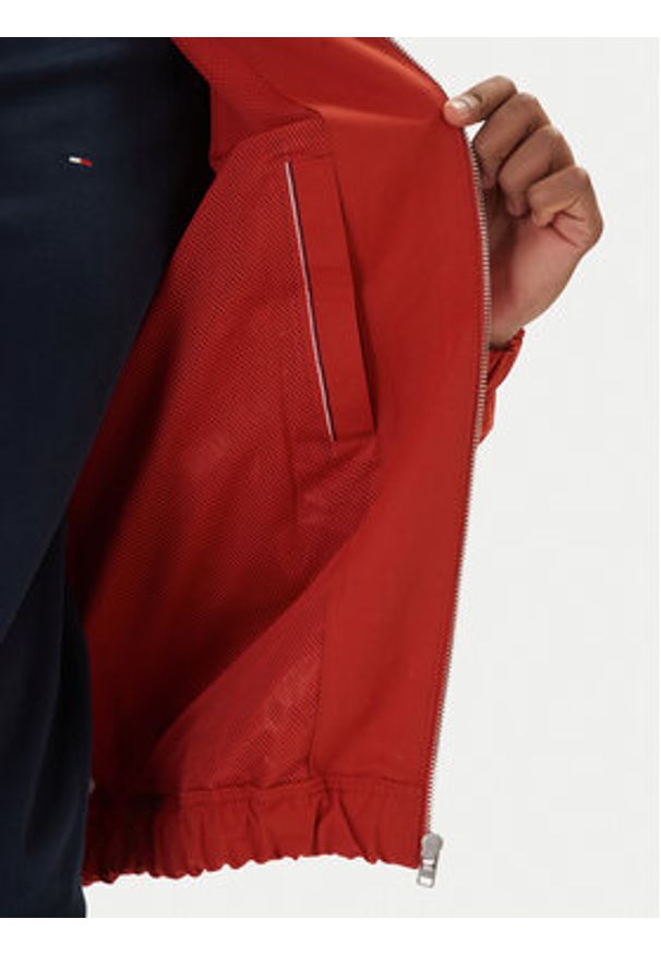 Tommy Jeans Kurtka przejściowa Essential DM0DM22720 Czerwony Regular Fit. Kolor: czerwony. Materiał: syntetyk