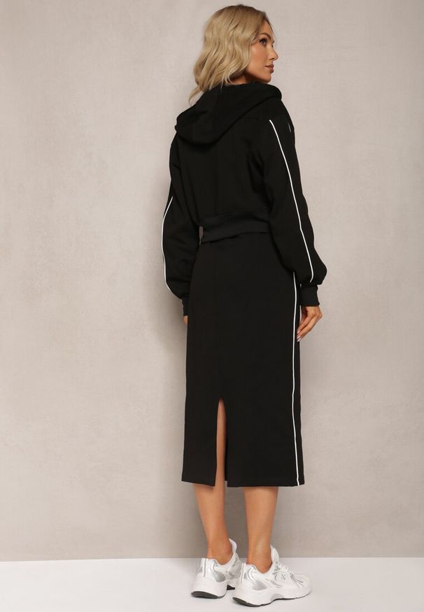 Renee - Czarny Komplet w Sportowym Stylu z Krótką Bluzą i Spódnicą Ołówkową Priggida. Kolor: czarny