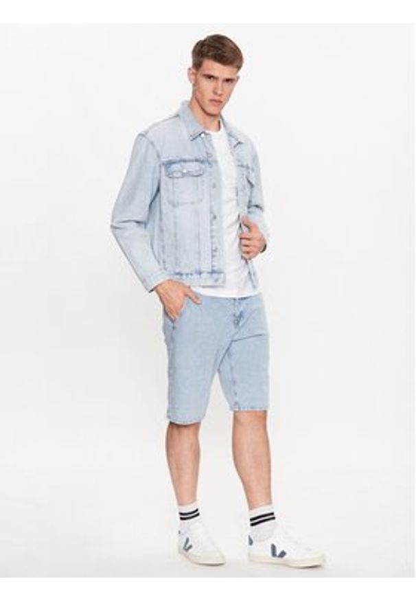 United Colors of Benetton - United Colors Of Benetton Szorty jeansowe 43EZU900I Niebieski Regular Fit. Kolor: niebieski. Materiał: bawełna, jeans