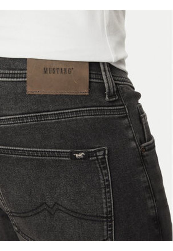 Mustang Jeansy Oregon 1013713 Czarny Slim Fit. Kolor: czarny