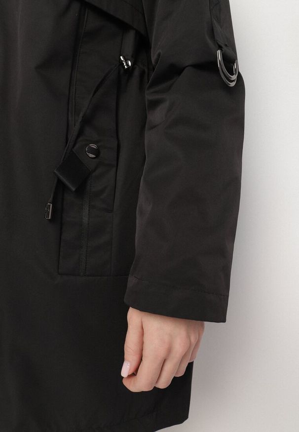 Born2be - Czarna Kurtka Parka z Podpinanymi Rękawami i Kapturem ze Wstawkami w Kratę Kaithna. Kolor: czarny. Materiał: jeans. Wzór: kratka. Styl: elegancki, klasyczny