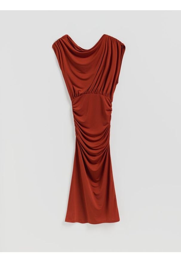 Reserved - Sukienka z drapowaniem - brązowy. Kolor: brązowy. Materiał: dzianina