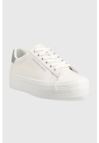 Calvin Klein Jeans sneakersy skórzane VULC FLATFORM LACEUP kolor biały YW0YW01220. Nosek buta: okrągły. Kolor: biały. Materiał: skóra. Obcas: na platformie #2