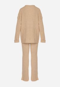Born2be - Beżowy Komplet z Bawełną i Wełną Sweter z Guzikami i Proste Spodnie Reisadia. Kolor: beżowy. Materiał: wełna, bawełna #3