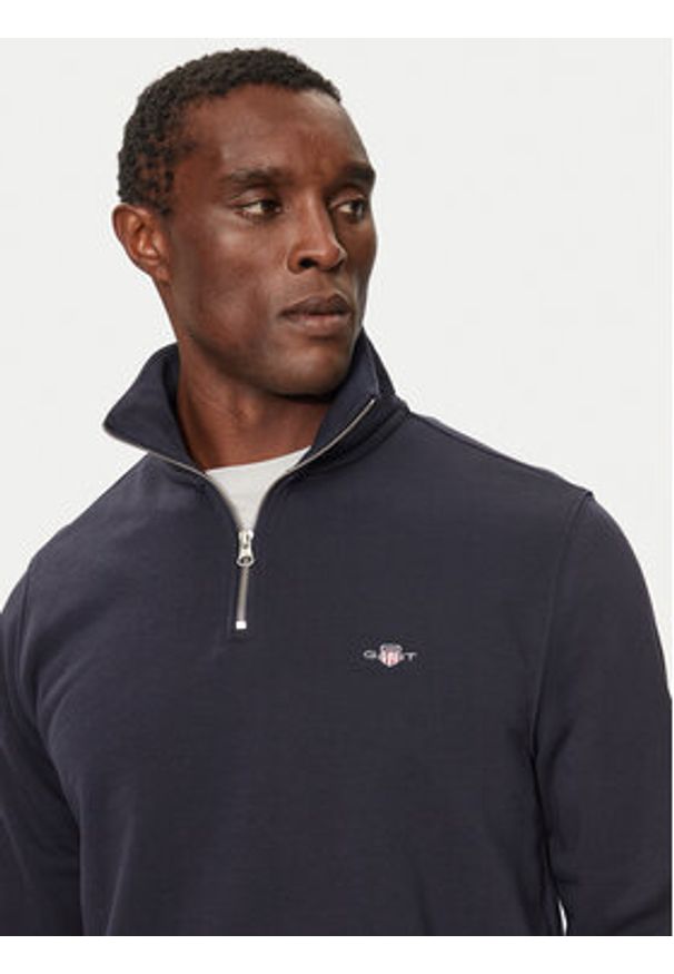 GANT - Gant Bluza Reg Shield Half Zip Sweat 2008005 Granatowy Regular Fit. Kolor: niebieski. Materiał: bawełna
