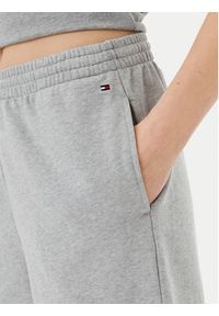 TOMMY HILFIGER - Tommy Hilfiger Szorty sportowe UW0UW05800 Szary Regular Fit. Kolor: szary. Materiał: bawełna #3