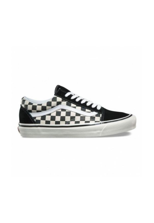 Buty do chodzenia unisex Vans Old Skool Primary. Zapięcie: sznurówki. Kolor: biały. Materiał: skóra, syntetyk, tkanina, materiał. Szerokość cholewki: normalna. Model: Vans Old Skool. Sport: turystyka piesza