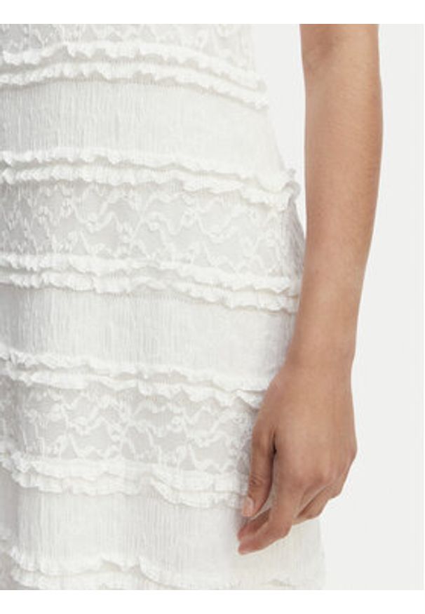 Vero Moda Sukienka wieczorowa Lucia 10348443 Kremowy Regular Fit. Kolor: kremowy. Materiał: syntetyk. Styl: wizytowy