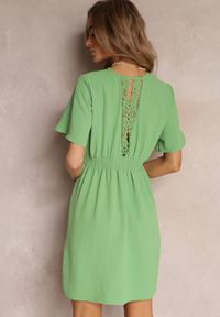 Renee - Zielona Sukienka Mini z Gumkami w Pasie i Koronkowym Dekoltem Azriele. Kolor: zielony. Materiał: koronka. Styl: boho. Długość: mini #3