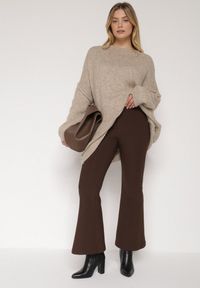 Born2be - Beżowy Sweter z Wiskozą i Wełną o Kroju Nietoperza Fedella. Okazja: na co dzień. Kolor: beżowy. Materiał: wełna, wiskoza. Styl: casual, elegancki #2