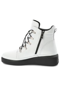 Białe Botki Filippo Stylowe Buty Damskie. Okazja: na co dzień. Kolor: biały. Szerokość cholewki: normalna. Sezon: zima, jesień. Styl: elegancki #2