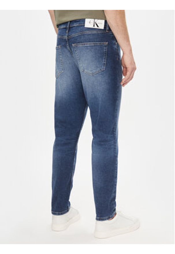 Calvin Klein Jeans Jeansy Dad Jean J30J324187 Granatowy Slim Fit. Kolor: niebieski