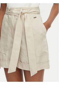 Guess Szorty materiałowe W5GD1R WG4C2 Beżowy jasny Regular Fit. Kolor: beżowy. Materiał: lyocell #4
