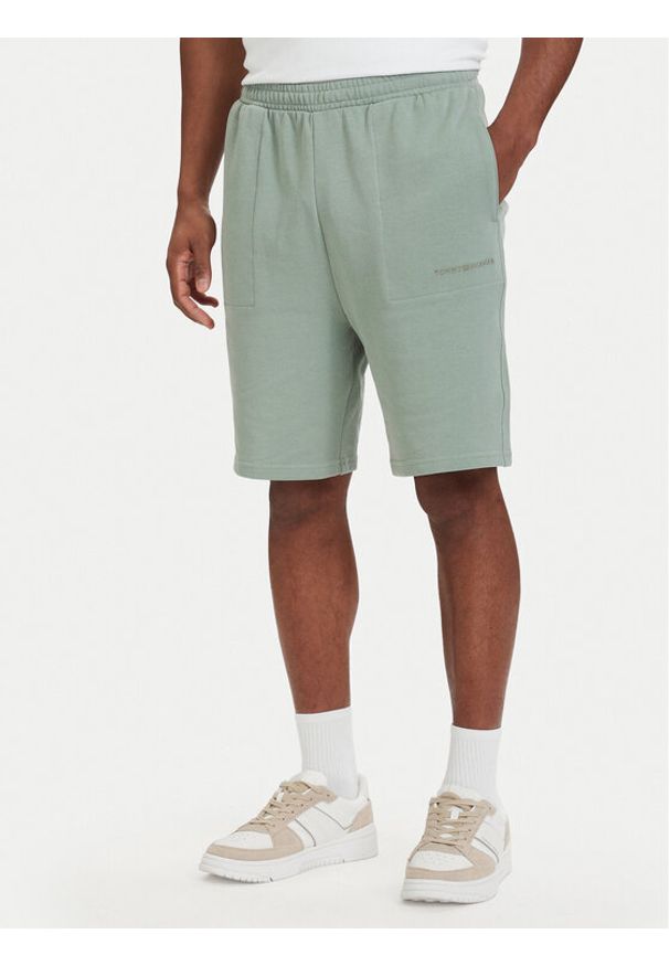 TOMMY HILFIGER - Tommy Hilfiger Szorty sportowe Essential UM0UM03914 Zielony jasny Regular Fit. Kolor: zielony. Materiał: bawełna. Styl: sportowy