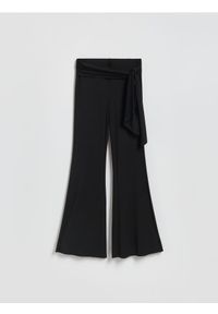 Reserved - Spodnie z wiskozą - czarny. Kolor: czarny. Materiał: wiskoza