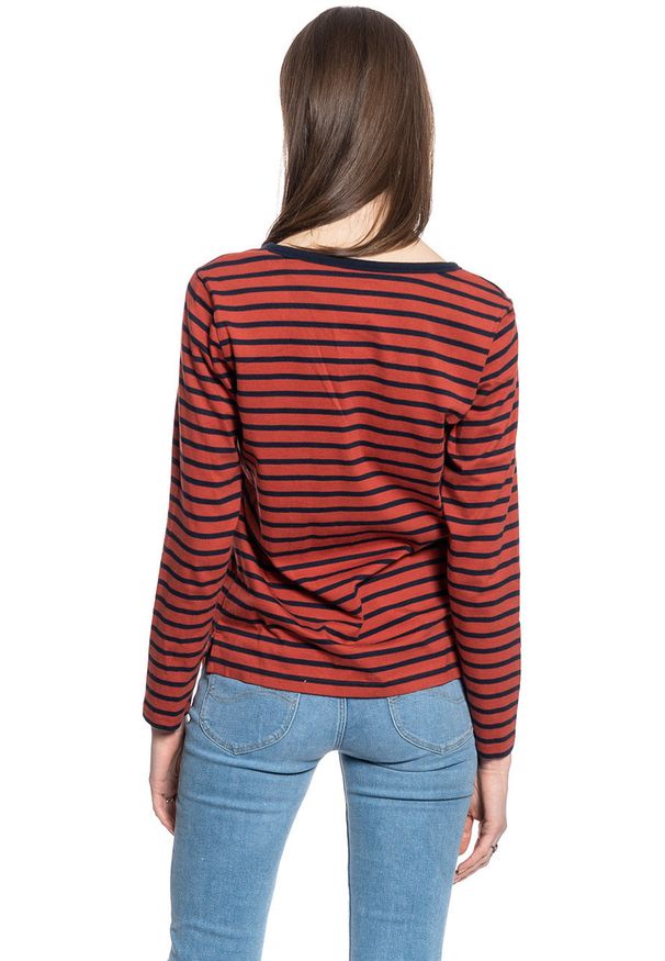 Lee - DAMSKA KOSZULKA Z DŁUGIM RĘKAWEM LEE LS SCOOP NECK TEE REGULAR FIT RED OCHRE L44DYKOE 112109832. Długość rękawa: długi rękaw. Długość: długie