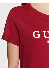 Guess T-Shirt 1981 W2BI68 K8G01 Czerwony Regular Fit. Kolor: czerwony. Materiał: bawełna