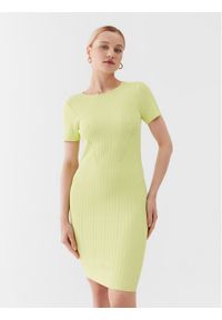 Guess Sukienka codzienna W3YK60 Z2U00 Zielony Slim Fit. Okazja: na co dzień. Kolor: zielony. Materiał: wiskoza. Typ sukienki: proste. Styl: casual