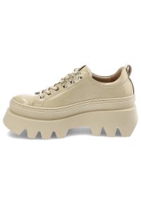 CheBello - Sneakersy damskie Chebello, lakierowana cholewka sznurowanie z metalowymi oczkami masywna platforma, beżowy, 3054_-286-000-PSK-S228. Zapięcie: sznurówki. Kolor: beżowy. Materiał: lakier. Szerokość cholewki: normalna. Sezon: wiosna, jesień. Obcas: na platformie. Wysokość obcasa: niski #5