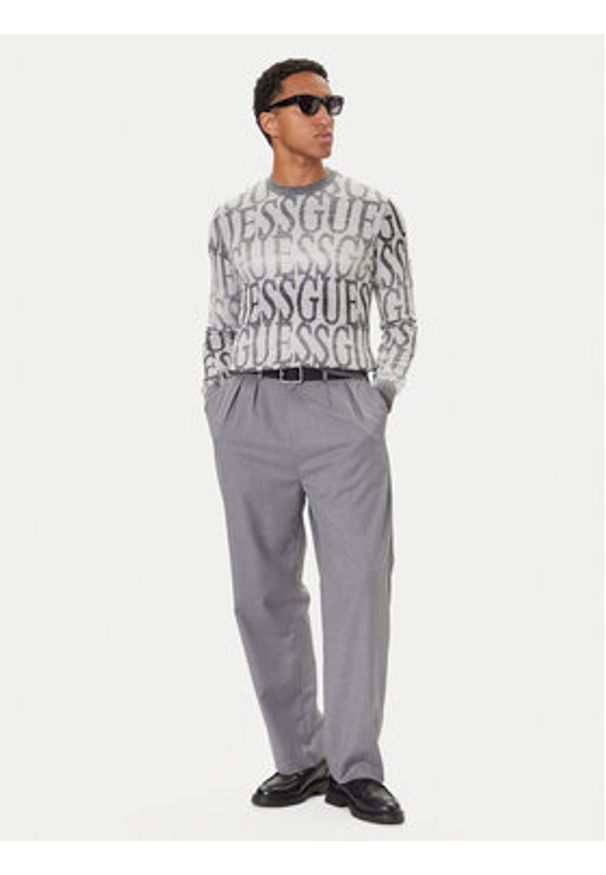 Guess Sweter M5BR24 Z0500 Szary Regular Fit. Kolor: szary. Materiał: syntetyk