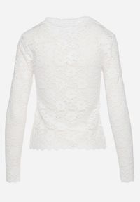 Born2be - Biała Koronkowa Bluzka Koszula z Guzikami Tiamasol. Kolor: biały. Materiał: koronka #7