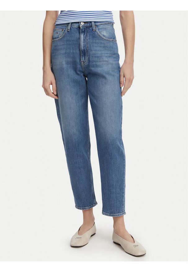 Tommy Jeans Jeansy DW0DW22994 Niebieski Mom Fit. Kolor: niebieski
