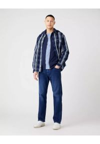 Wrangler - WRANGLER ZIP THRU HOODIE MĘSKA BLUZA KAPTUR LOGO 112320253. Okazja: na co dzień, na spacer. Typ kołnierza: kaptur. Materiał: bawełna, jeans, puch. Styl: sportowy, casual, elegancki, klasyczny #3