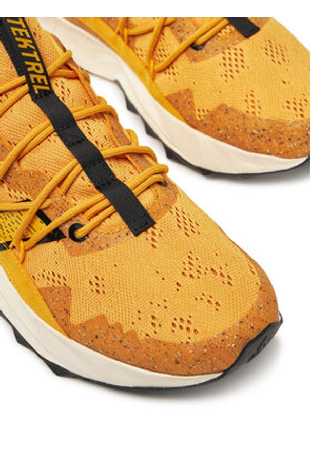 New Balance Sneakersy Tektrel MTTTRCM1 Żółty. Kolor: żółty. Materiał: materiał