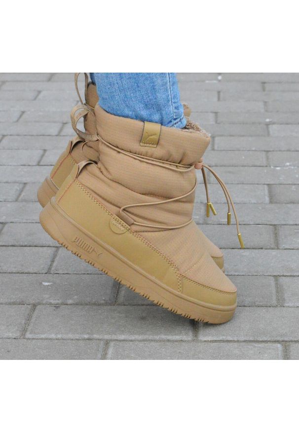 Buty śniegowe damskie Puma Snowbae Wns 393920 04. Kolor: brązowy. Sezon: zima. Sport: turystyka piesza