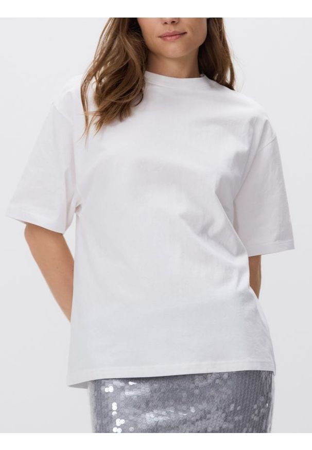 Reserved - Bawełniany t-shirt oversize - biały. Kolor: biały. Materiał: bawełna