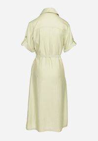 Born2be - Zielona Wiskozowa Sukienka o Koszulowym Kroju z Paskiem Nelavyn. Okazja: na co dzień, do pracy. Kolor: zielony. Materiał: wiskoza. Długość rękawa: krótki rękaw. Typ sukienki: koszulowe. Styl: casual, elegancki #6