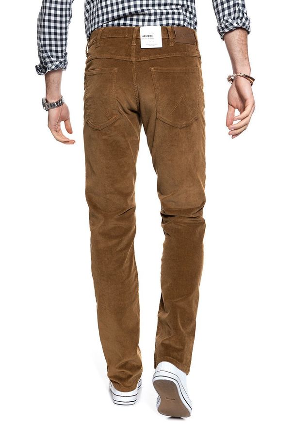 Wrangler - WRANGLER SPODNIE MĘSKIE ARIZONA BISON W12OEC28E 112126330. Materiał: sztruks