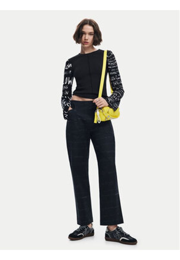 Desigual Bluzka Rebe 24WWTK78 Czarny Slim Fit. Kolor: czarny. Materiał: bawełna