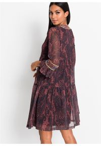 Sukienka tunikowa z nadrukiem bonprix czerwonobrązowy "paisley". Typ kołnierza: dekolt w serek. Kolor: czerwony. Wzór: nadruk, paisley. Długość: mini #5