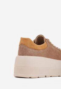 Born2be - Brązowe Zamszowe Sneakersy na Grubej Podeszwie Latella. Okazja: na co dzień. Kolor: brązowy. Materiał: zamsz #5