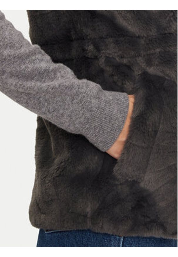 Vero Moda Bezrękawnik 10310131 Szary Regular Fit. Kolor: szary. Materiał: syntetyk. Długość rękawa: bez rękawów