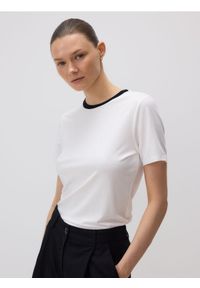Reserved - T-shirt z modalem - biały. Kolor: biały. Materiał: dzianina