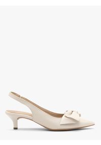 Ryłko - Kremowe czółenka damskie slingback na kaczuszce SARAH. Zapięcie: bez zapięcia. Kolor: kremowy. Materiał: skóra. Obcas: na szpilce. Styl: klasyczny, elegancki, street. Wysokość obcasa: średni